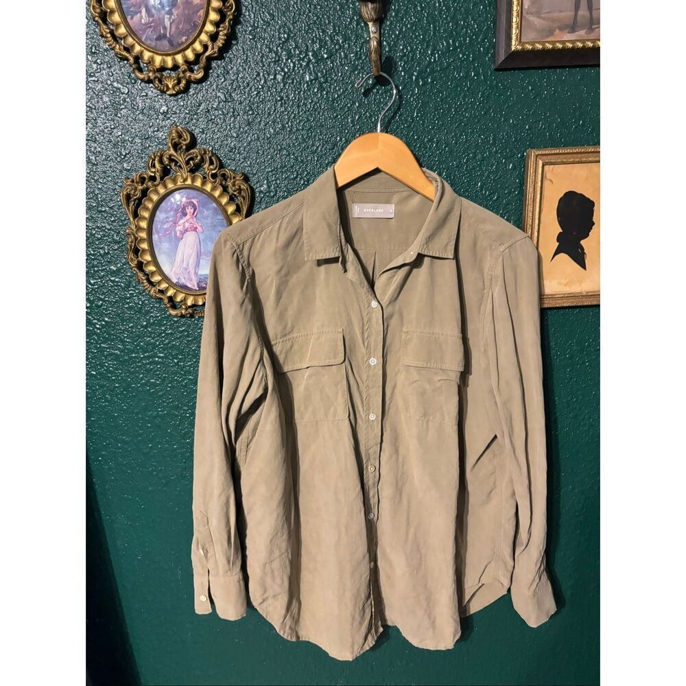 Everlane 100% Silk Relaxed Button Up Blouse Size 8 Khaki Tan